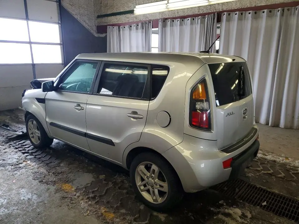 2011 KIA SOUL +  