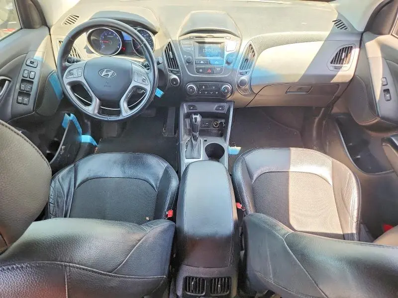 2015 HYUNDAI TUCSON SE  