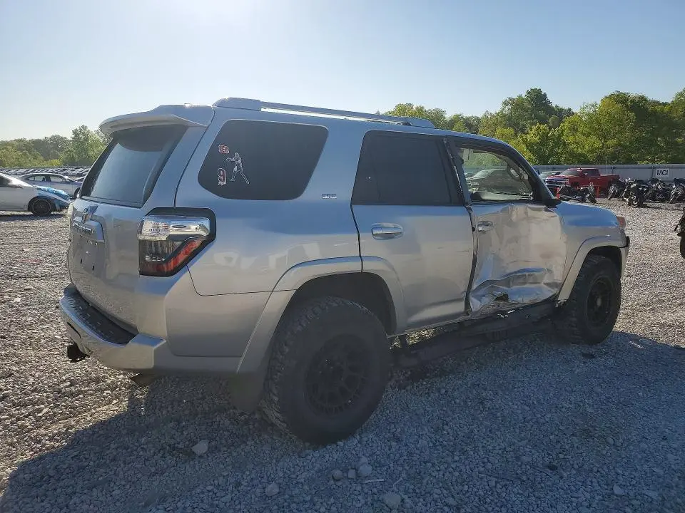 2016 TOYOTA 4RUNNER SR5  