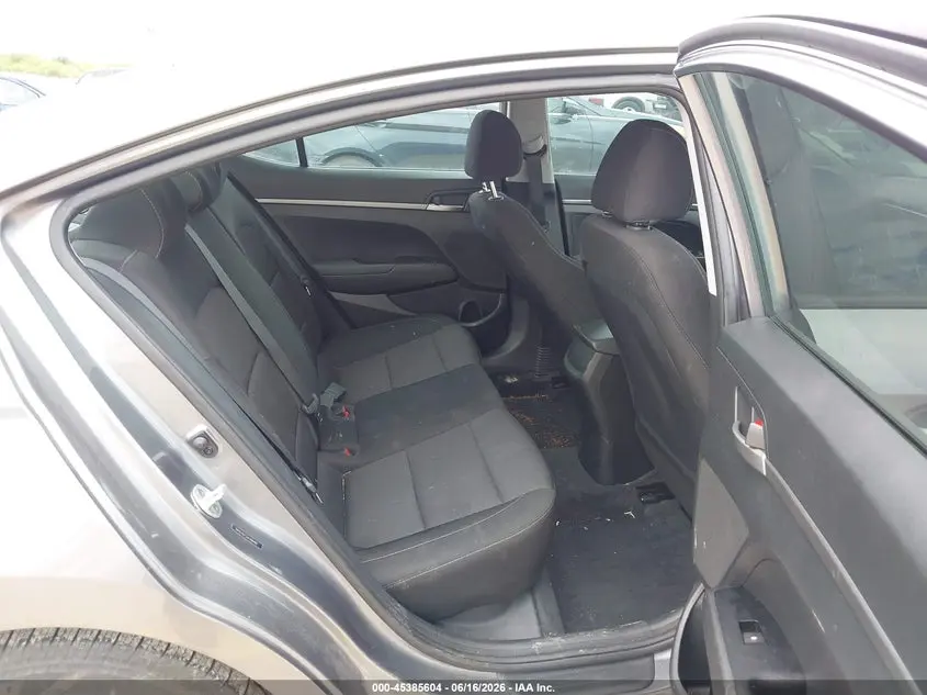 2018 HYUNDAI ELANTRA SE
