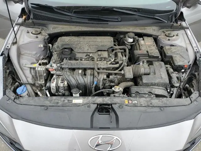2023 HYUNDAI ELANTRA SE  