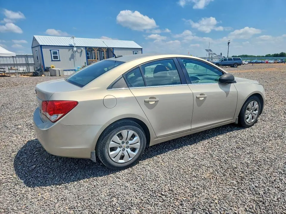 2012 CHEVROLET CRUZE LS  
