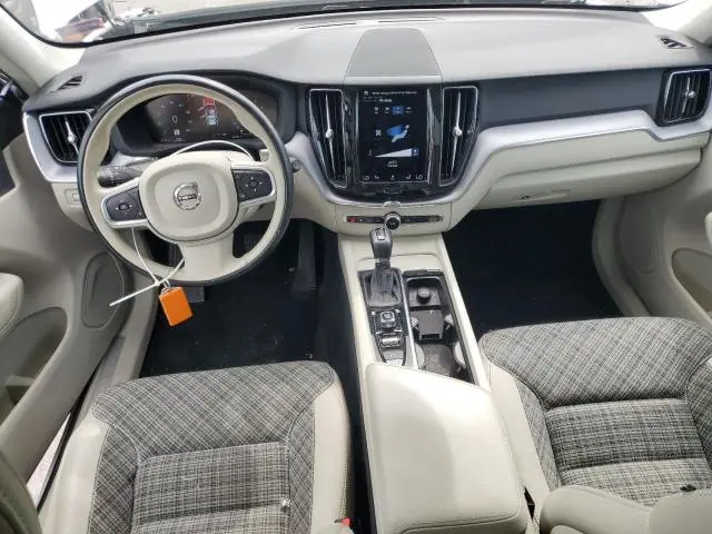2021 VOLVO XC60 T5 MOMENTUM  