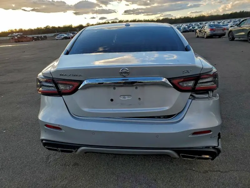 2022 NISSAN MAXIMA SV  