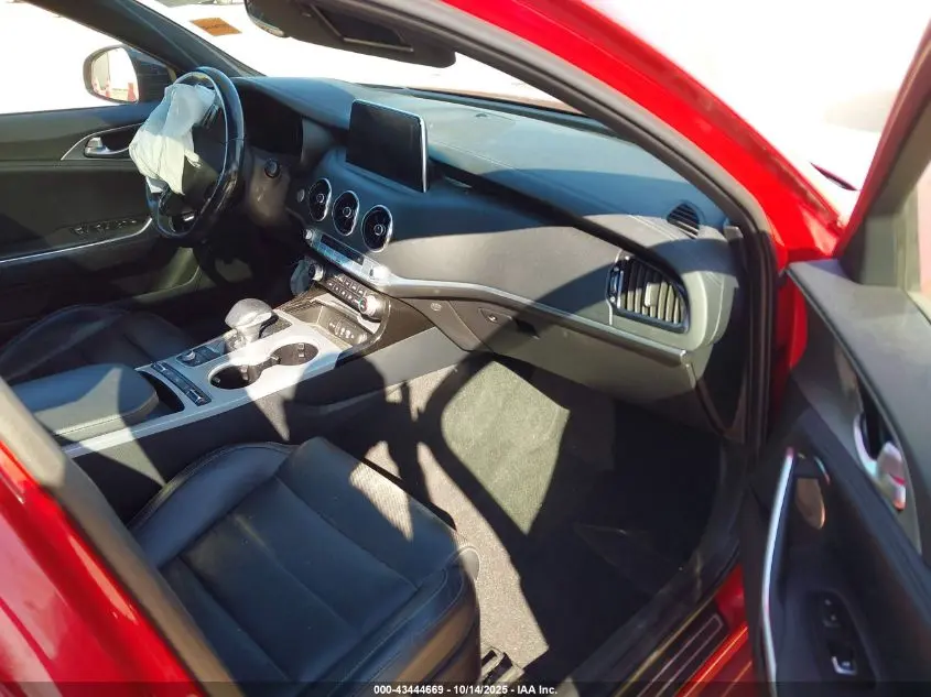 2018 KIA STINGER GT2