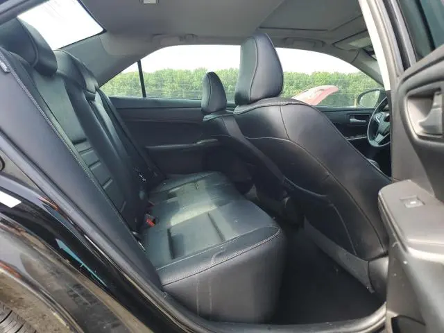 2016 TOYOTA CAMRY LE  