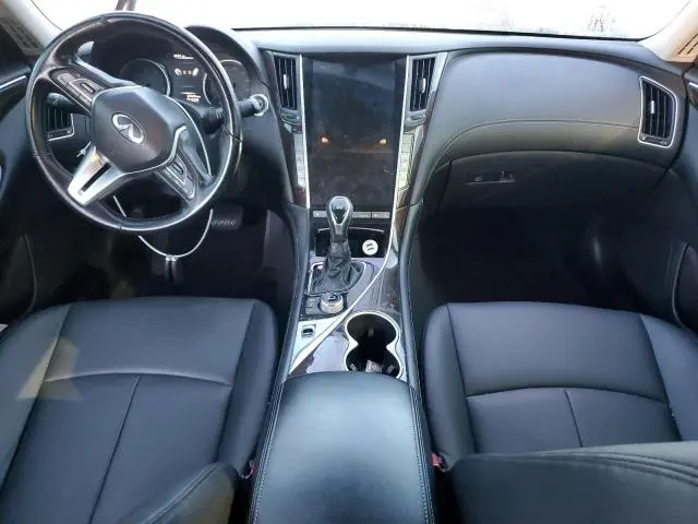 2018 INFINITI Q50 LUXE  