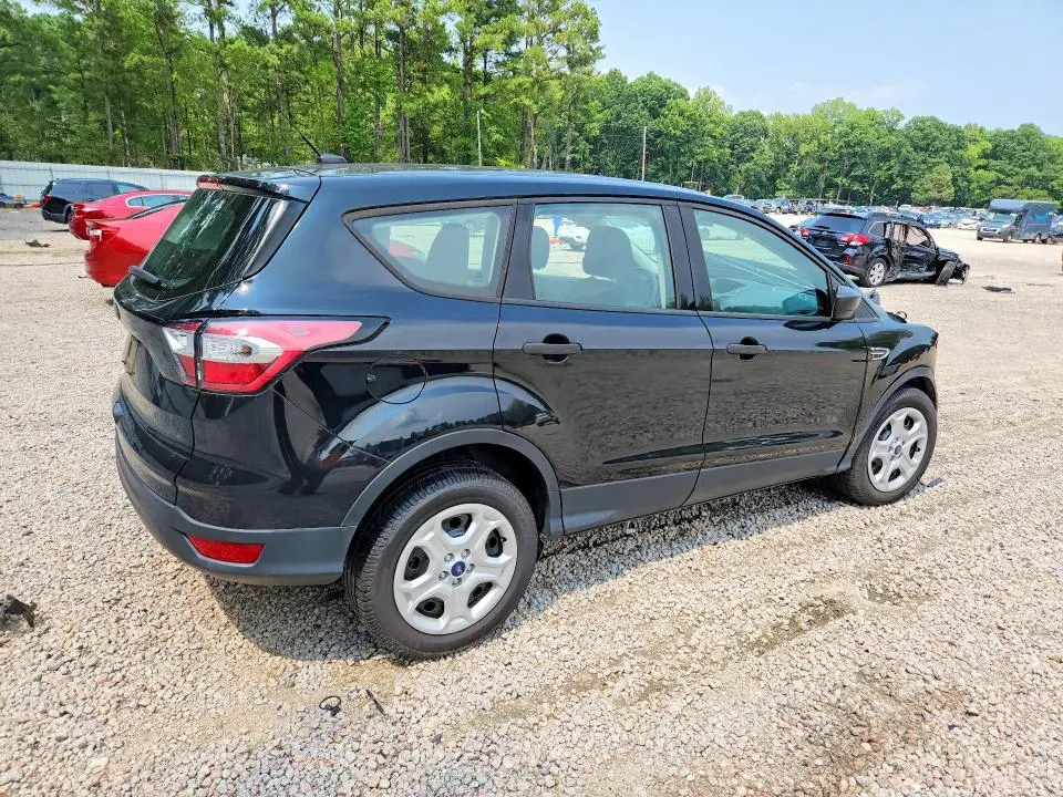 2017 FORD ESCAPE S  