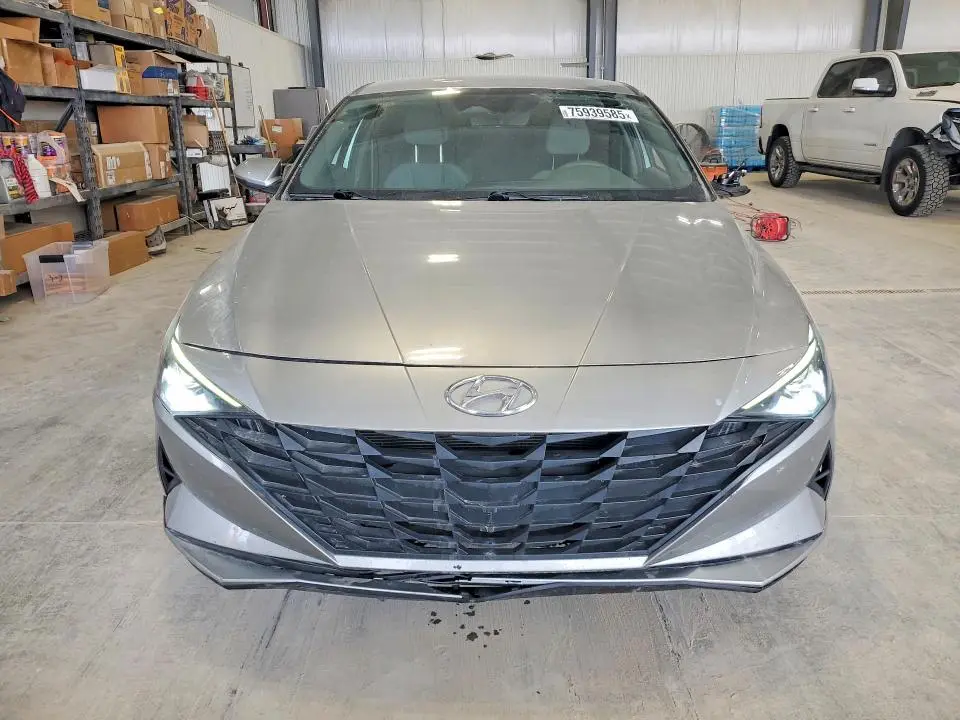 2021 HYUNDAI ELANTRA SEL  