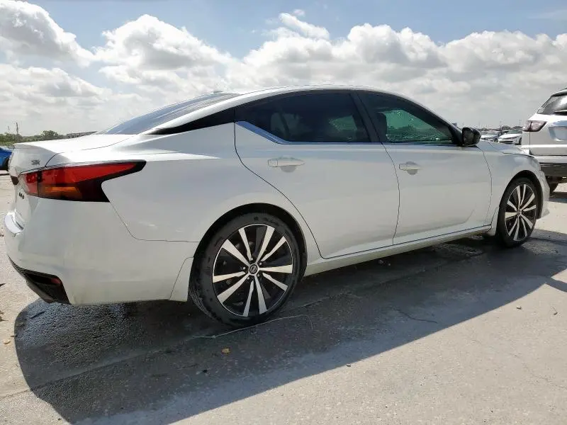 2019 NISSAN ALTIMA SR  