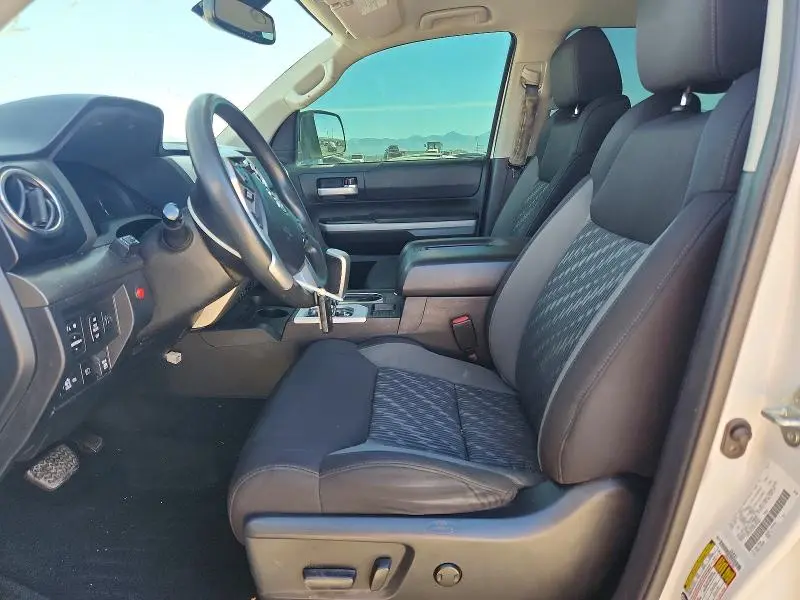 2021 TOYOTA TUNDRA SR5  