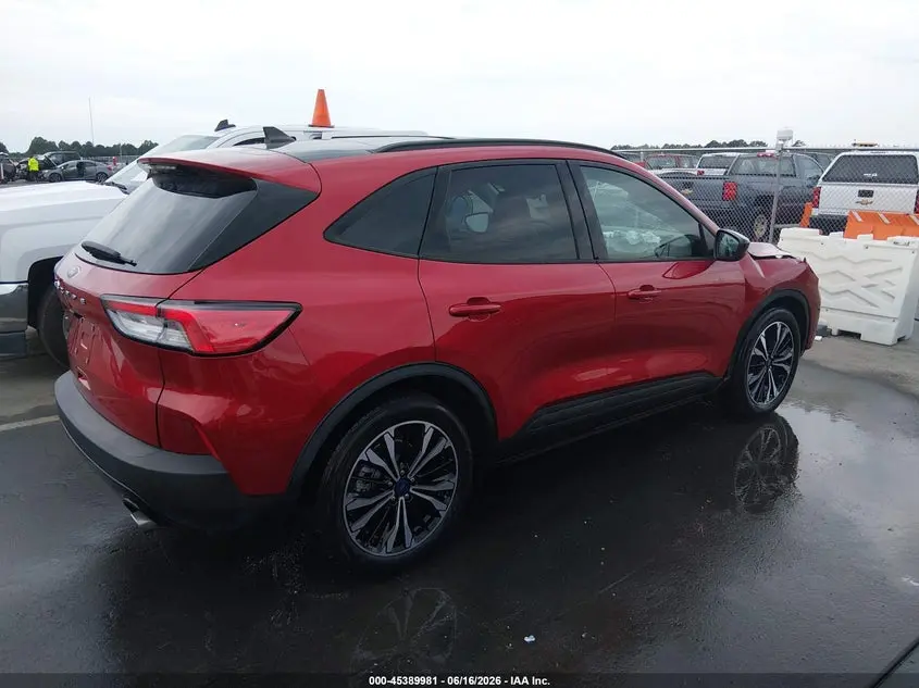 2022 FORD ESCAPE SE