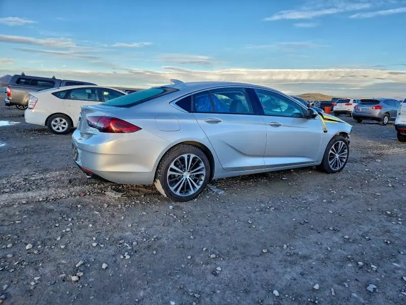 2018 BUICK REGAL ESSENCE  