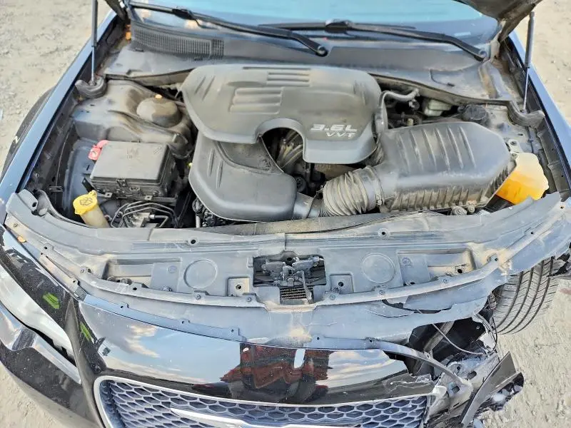 2015 CHRYSLER 300 LIMITED  