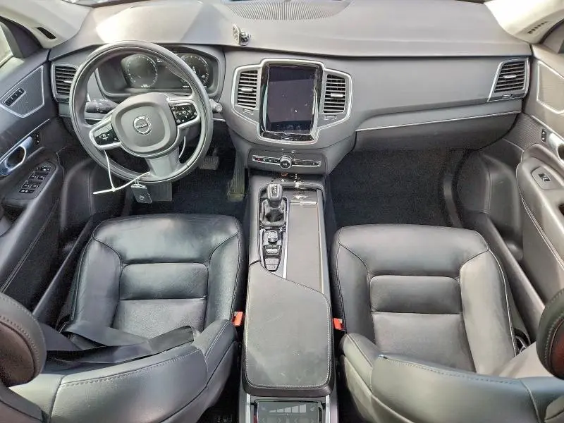 2020 VOLVO XC90 T5 MOMENTUM  