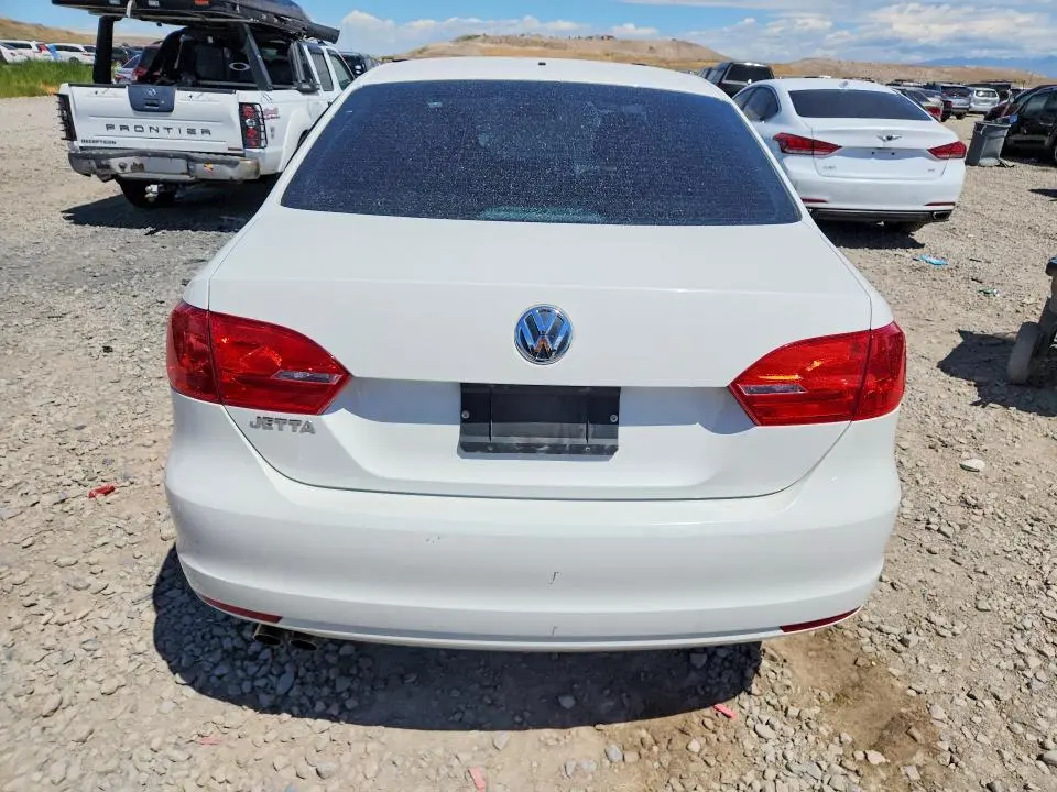 2013 VOLKSWAGEN JETTA BASE  