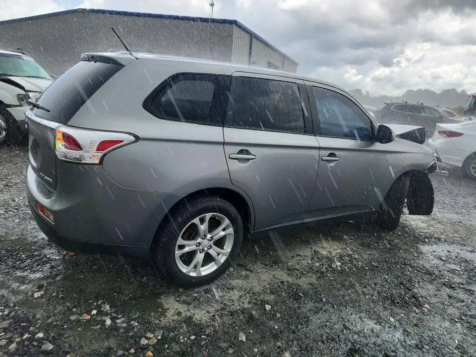 2014 MITSUBISHI OUTLANDER SE  