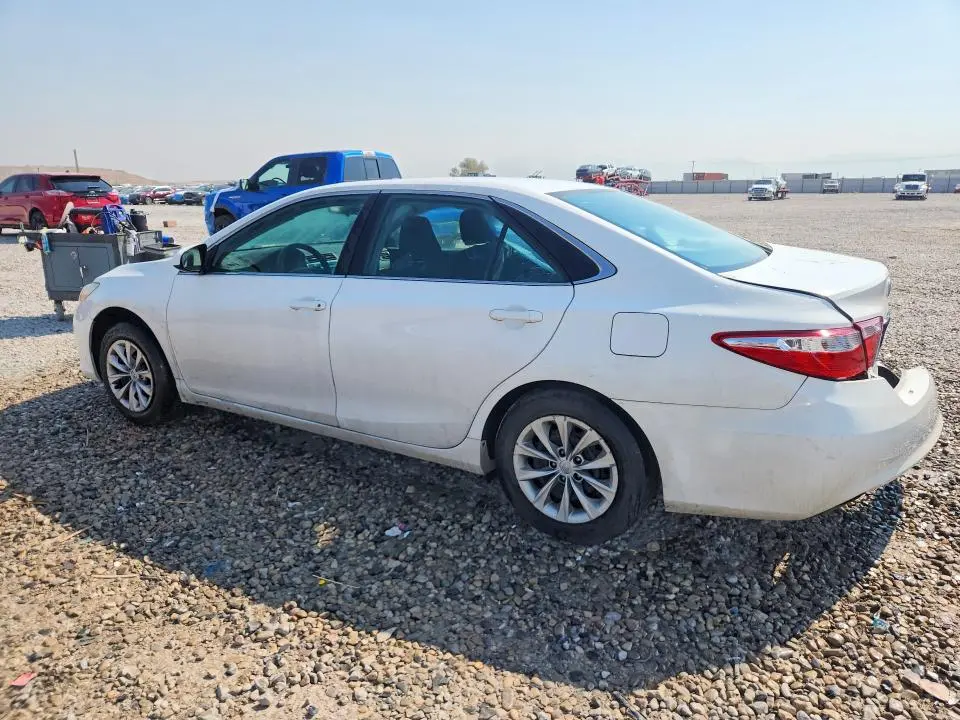 2015 TOYOTA CAMRY LE  