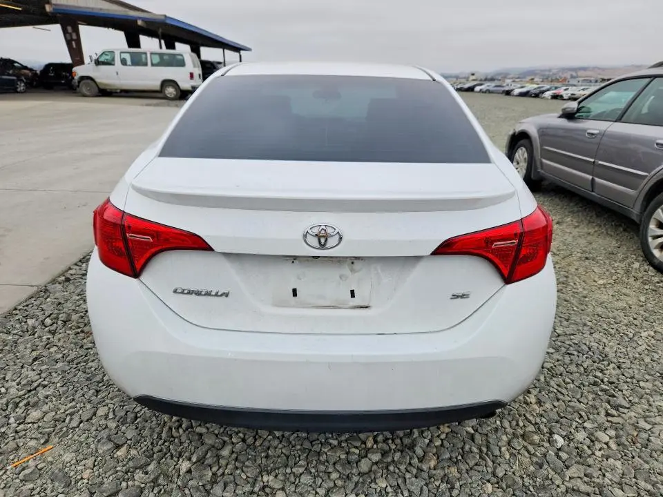 2019 TOYOTA COROLLA SE  