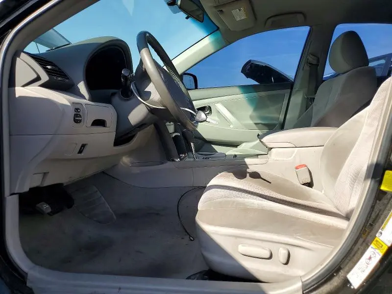 2011 TOYOTA CAMRY LE  