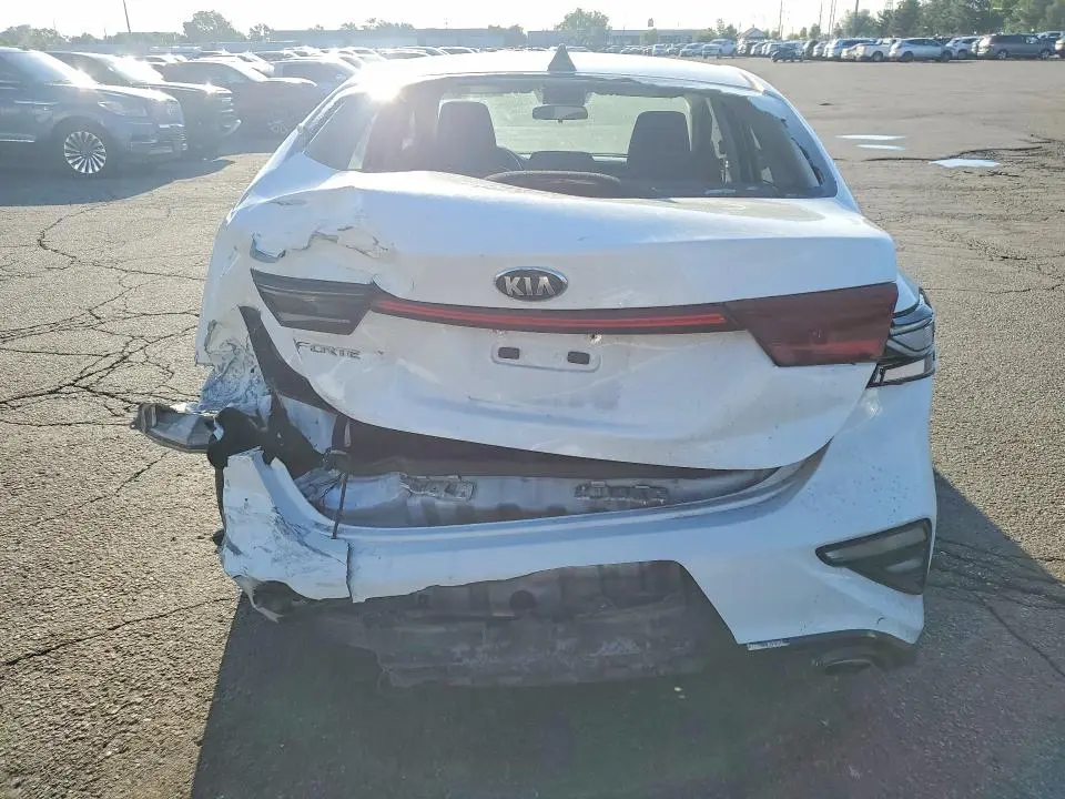 2021 KIA FORTE LXS  