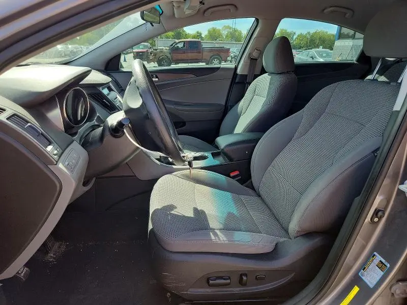 2011 HYUNDAI SONATA GLS  