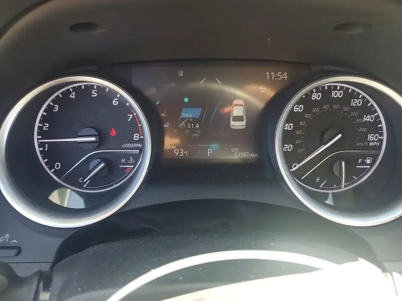 2022 TOYOTA CAMRY LE  