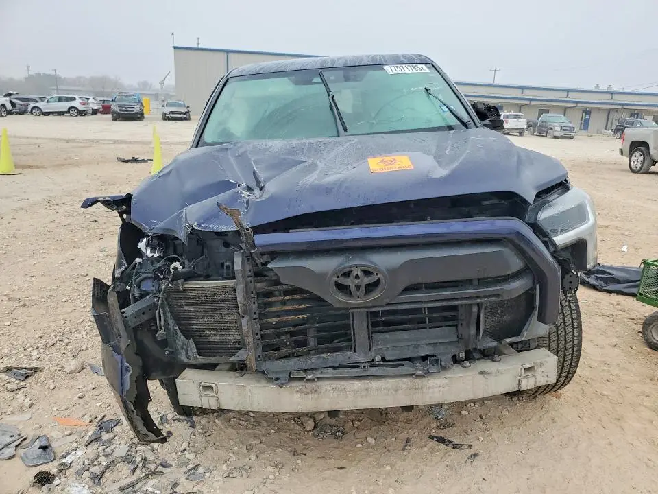 2023 TOYOTA TUNDRA SR5  