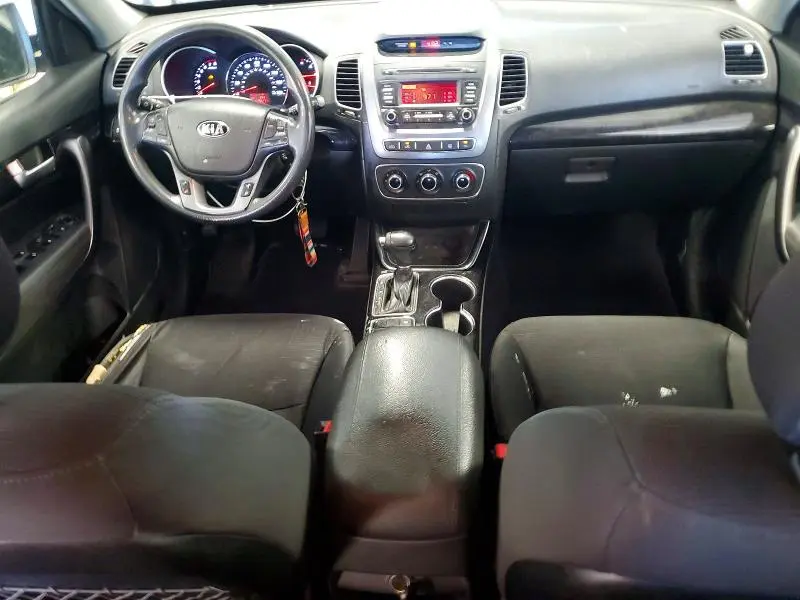 2014 KIA SORENTO LX  
