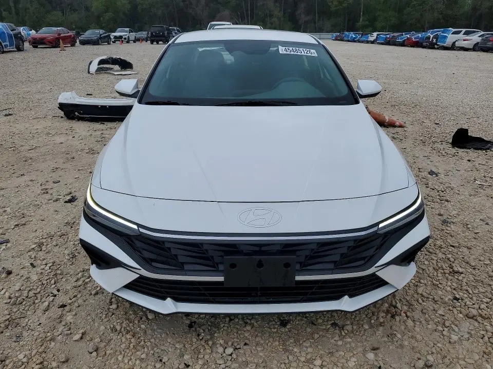 2025 HYUNDAI ELANTRA BLUE  