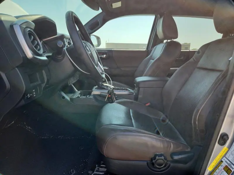 2016 TOYOTA TACOMA LIMITED  