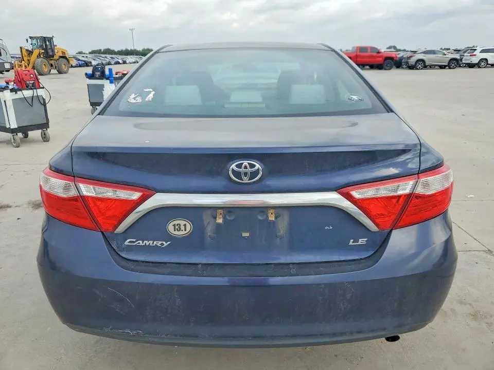 2015 TOYOTA CAMRY LE  