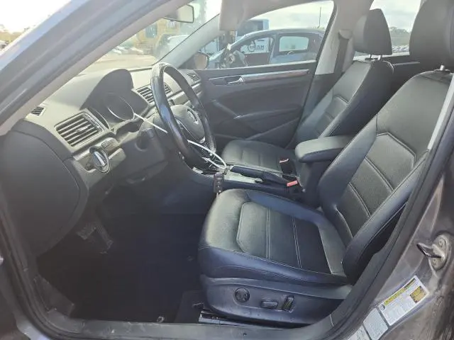 2018 VOLKSWAGEN PASSAT SE