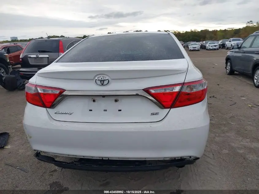 2016 TOYOTA CAMRY SE