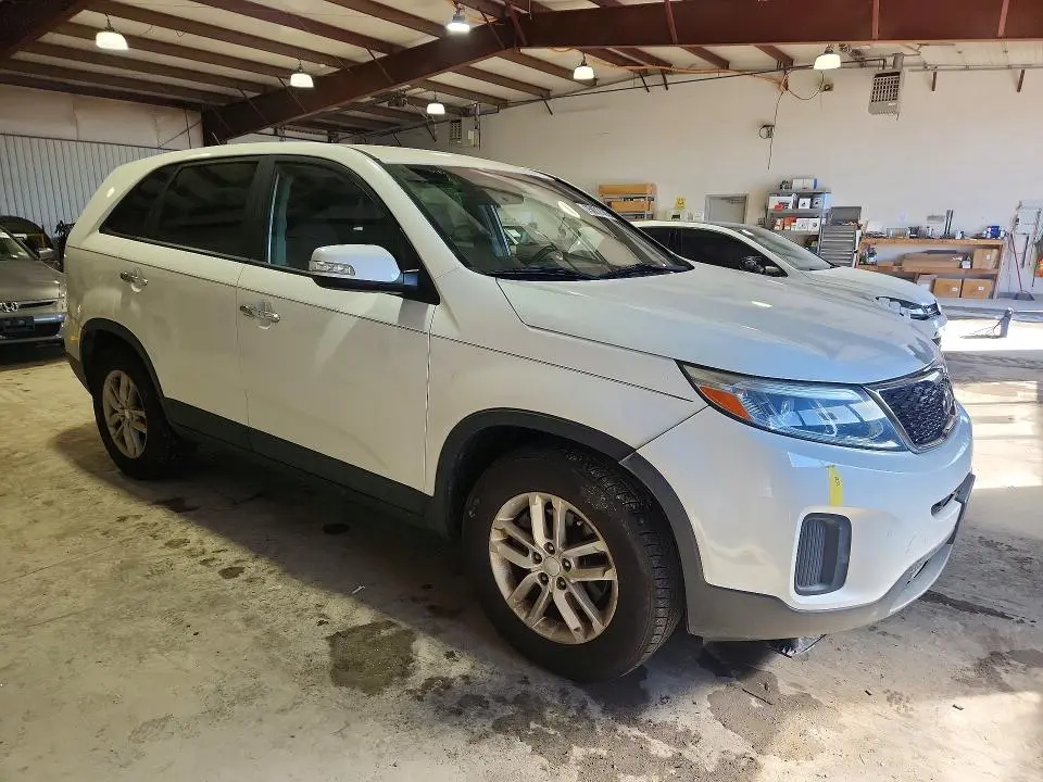2015 KIA SORENTO LX  
