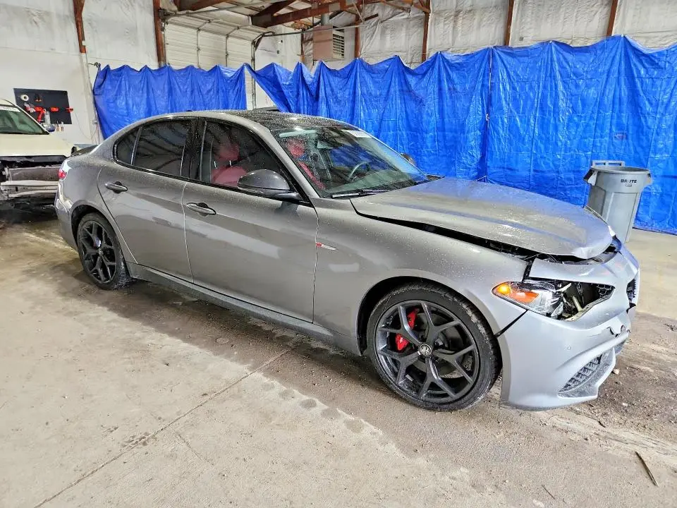 2019 ALFA ROMEO GIULIA TI  