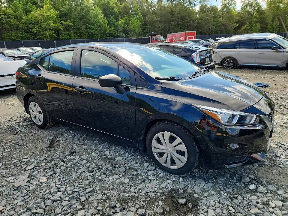 2020 NISSAN VERSA S  