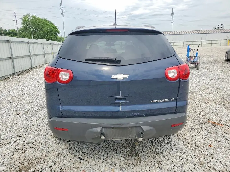 2012 CHEVROLET TRAVERSE LS  