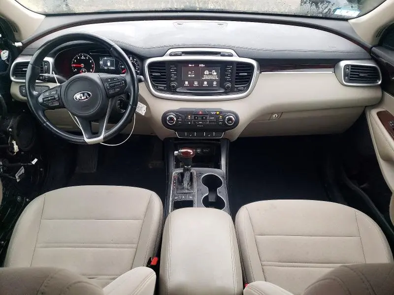 2017 KIA SORENTO LX  