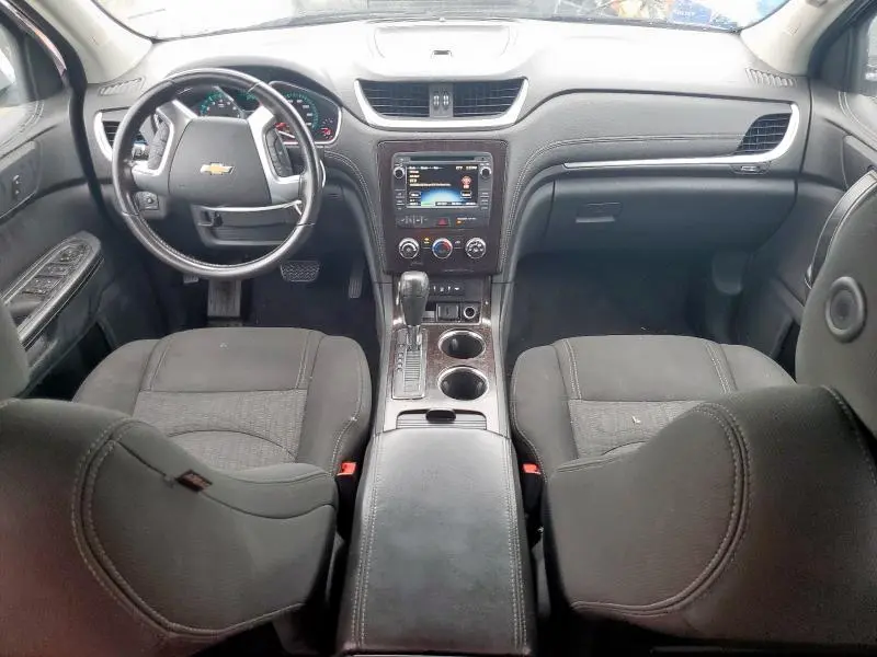 2017 CHEVROLET TRAVERSE LT  