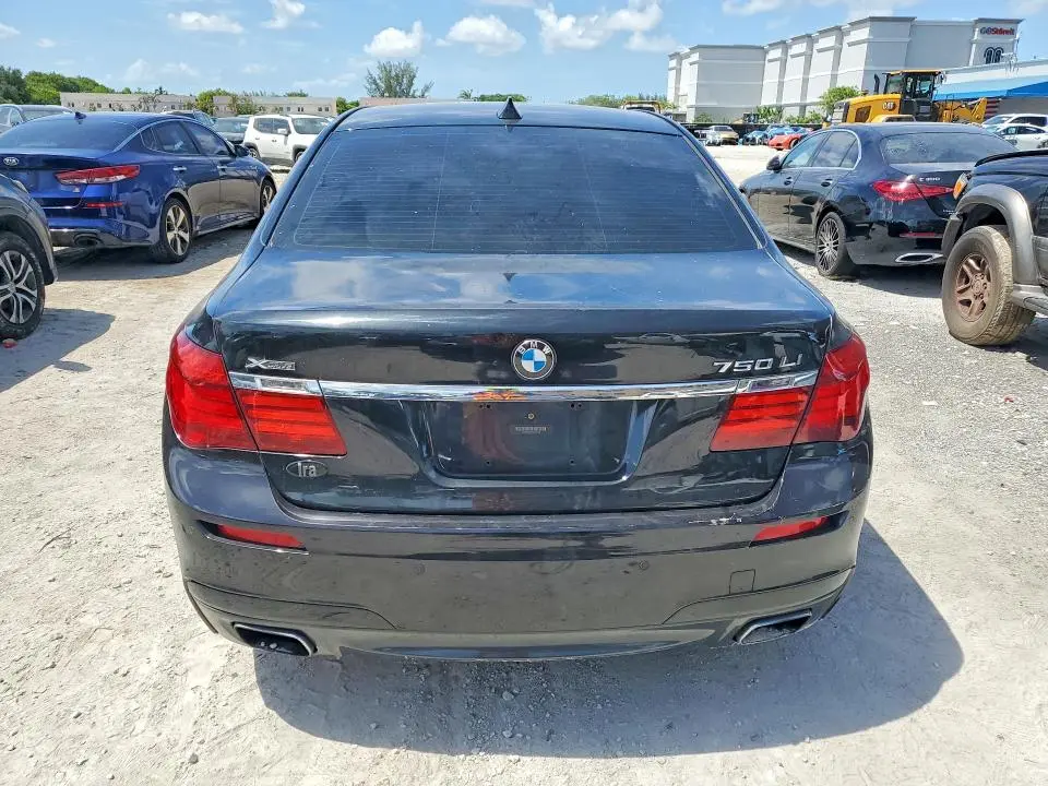 2013 BMW 750 LXI  