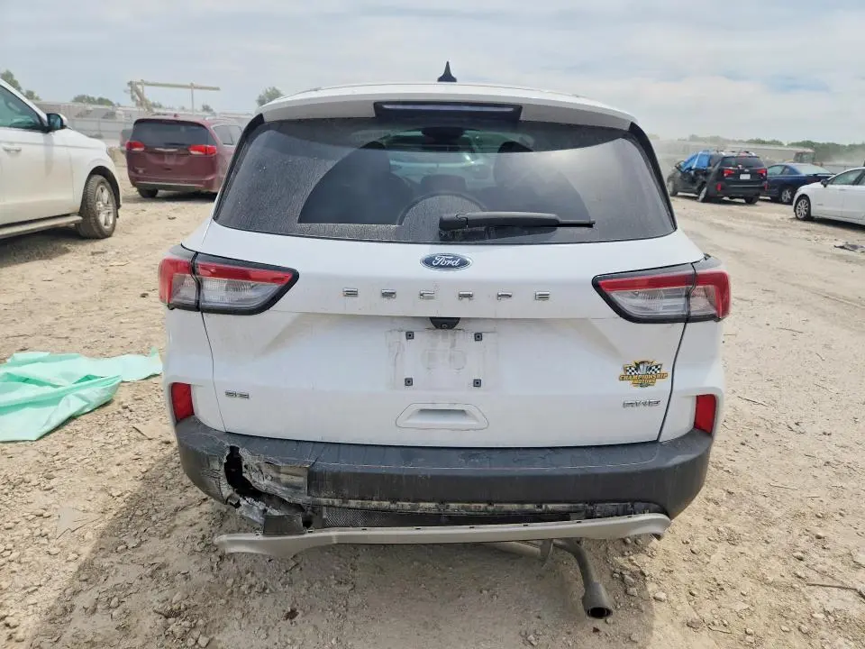 2021 FORD ESCAPE SE  