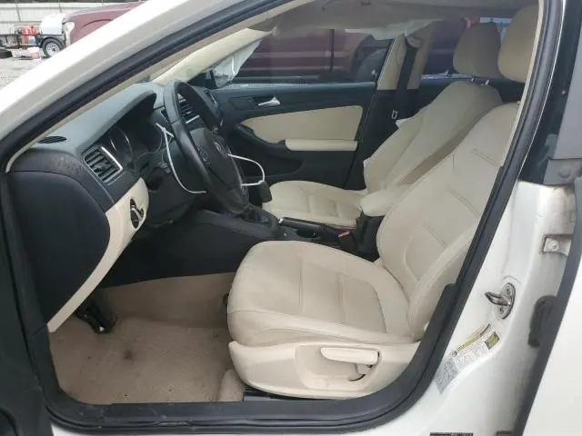 2012 VOLKSWAGEN JETTA SE  