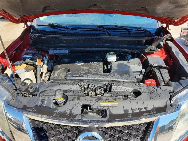 2016 NISSAN PATHFINDER SL  