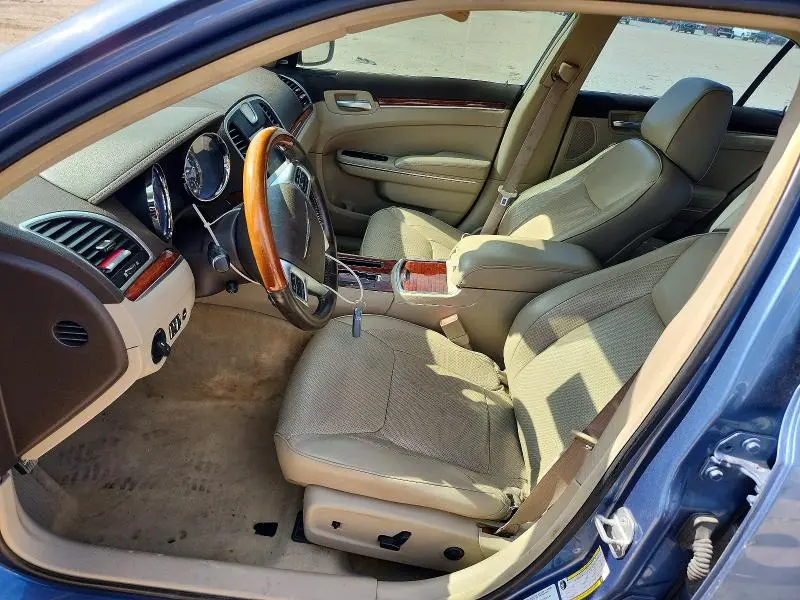 2011 CHRYSLER 300 LIMITED  
