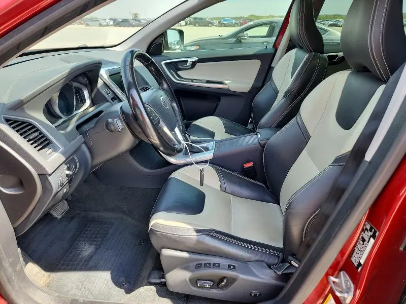 2017 VOLVO XC60 T5 DYNAMIC  