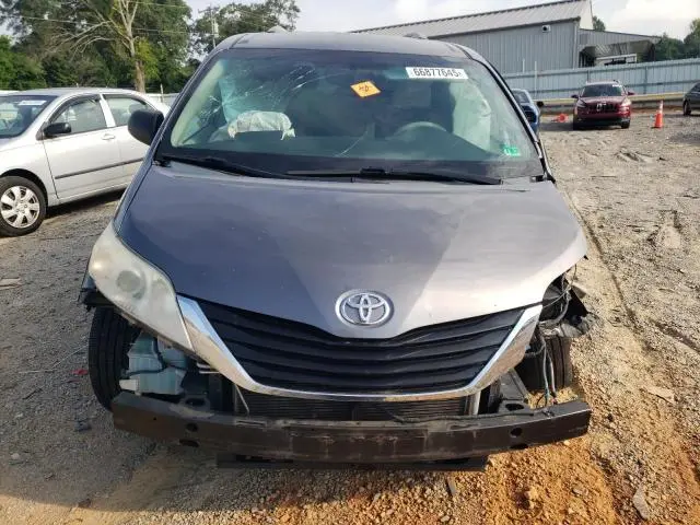 2011 TOYOTA SIENNA LE  