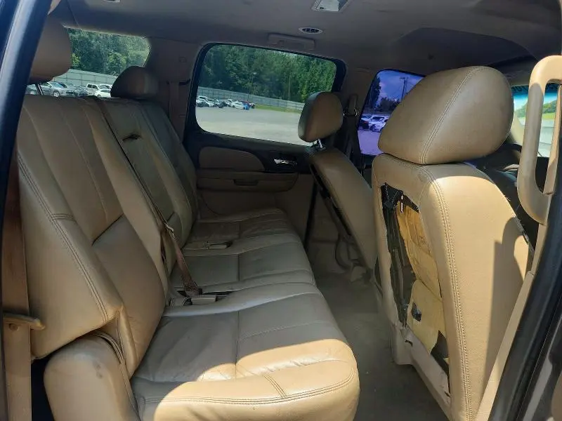 2010 CHEVROLET SUBURBAN C1500 LT  