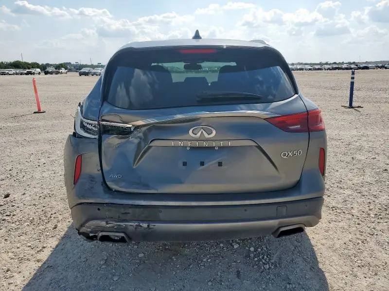 2021 INFINITI QX50 LUXE