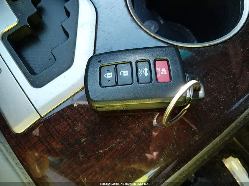 2012 TOYOTA CAMRY XLE V6